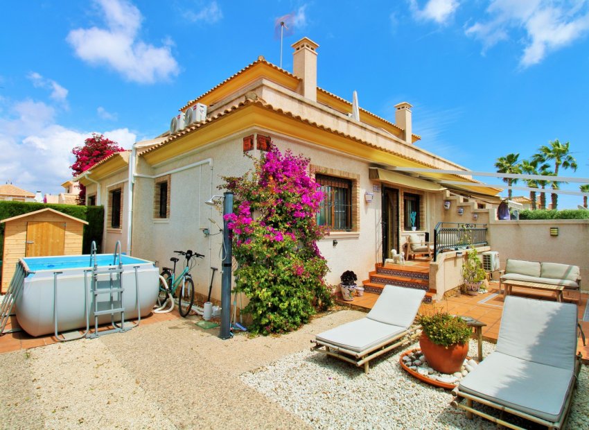 Resale - Townhouse / Duplex / Corner - Villamartín - PAU 8