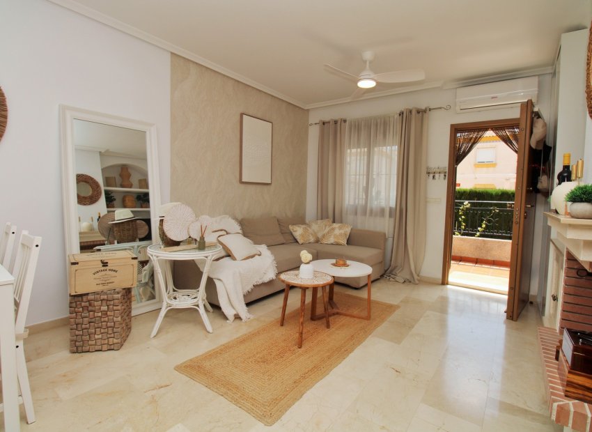 Resale - Townhouse / Duplex / Corner - Villamartín - PAU 8