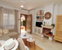 Resale - Townhouse / Duplex / Corner - Villamartín - PAU 8