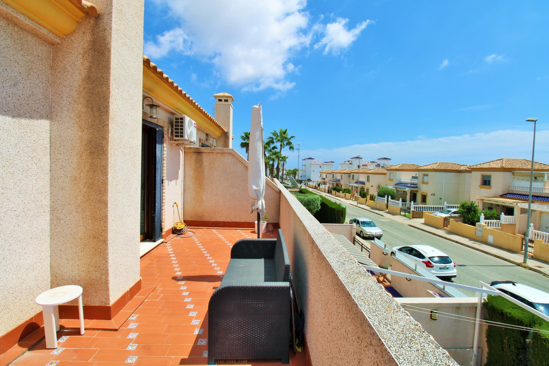 Resale - Townhouse / Duplex / Corner - Villamartín - PAU 8