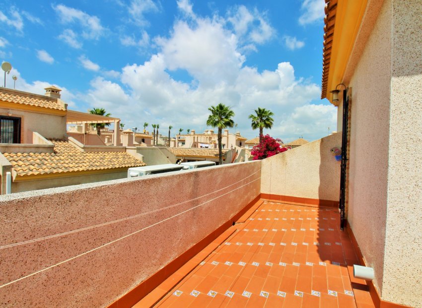 Resale - Townhouse / Duplex / Corner - Villamartín - PAU 8