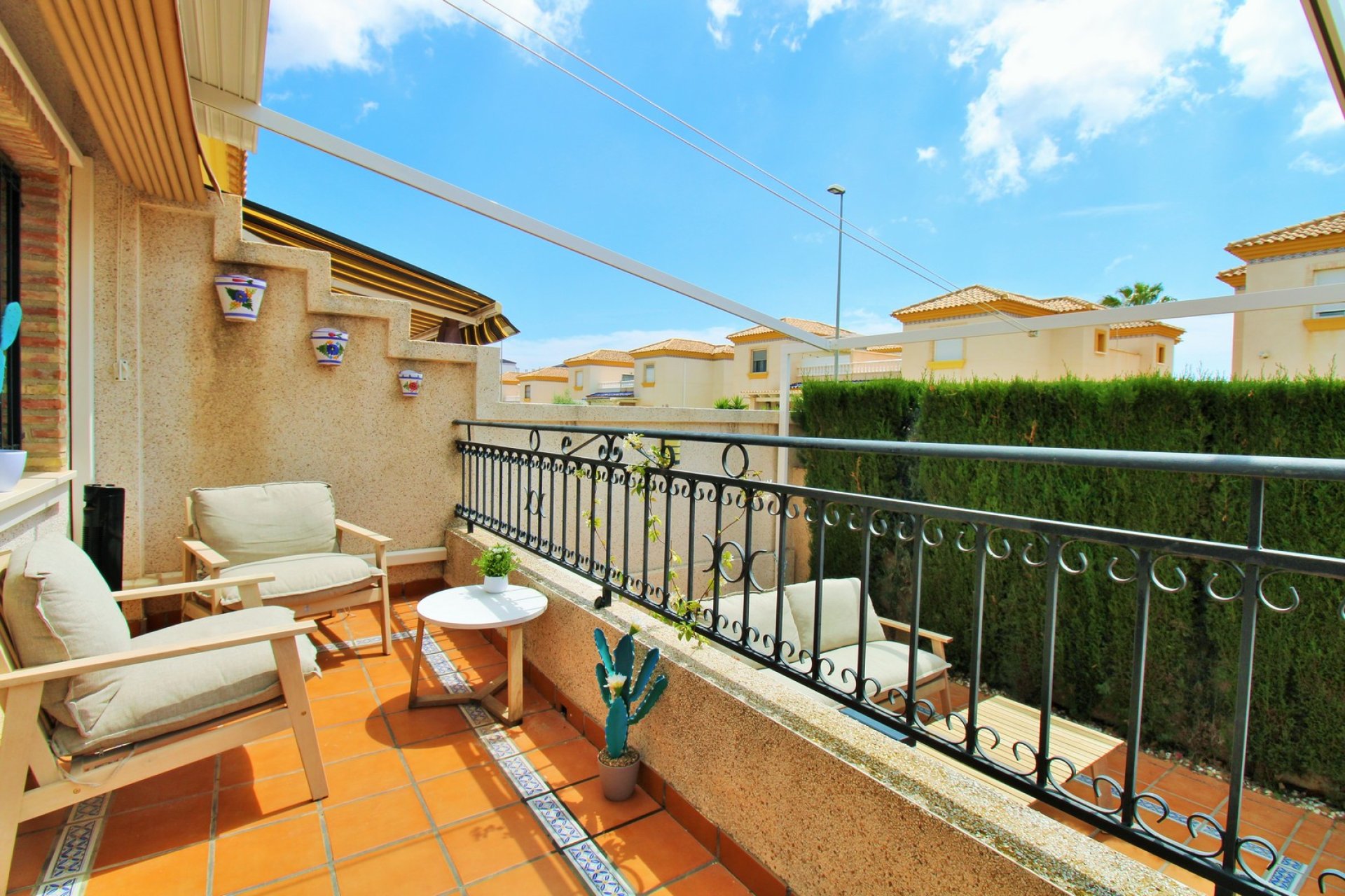 Resale - Townhouse / Duplex / Corner - Villamartín - PAU 8