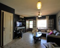 Resale - Townhouse / Duplex / Corner - Villamartín