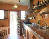 Resale - Townhouse / Duplex / Corner - Villamartín