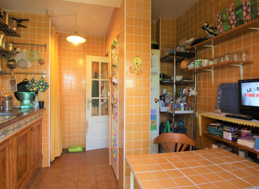 Resale - Townhouse / Duplex / Corner - Villamartín