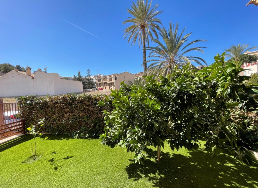 Resale - Townhouse / Duplex / Corner - Villanueva Rio Segura - Villanueva