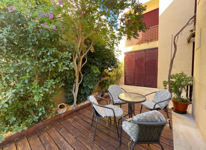 Resale - Townhouse / Duplex / Corner - Villanueva Rio Segura - Villanueva