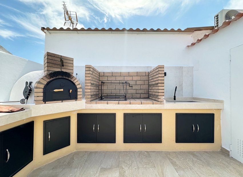 Resale - Townhouse / Terraced House - Torrevieia - Torrevieja