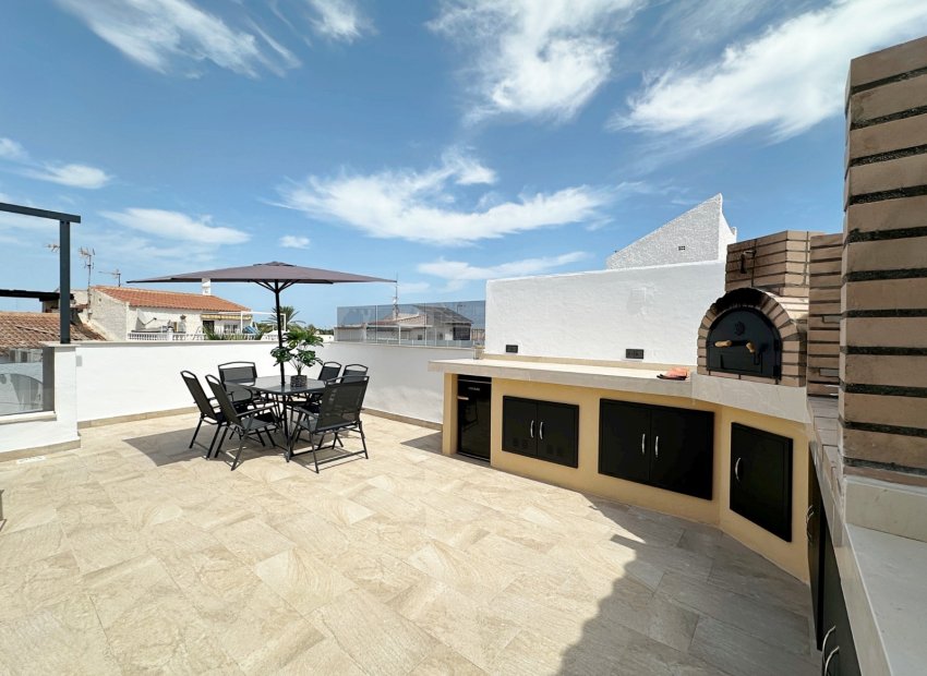 Resale - Townhouse / Terraced House - Torrevieia - Torrevieja