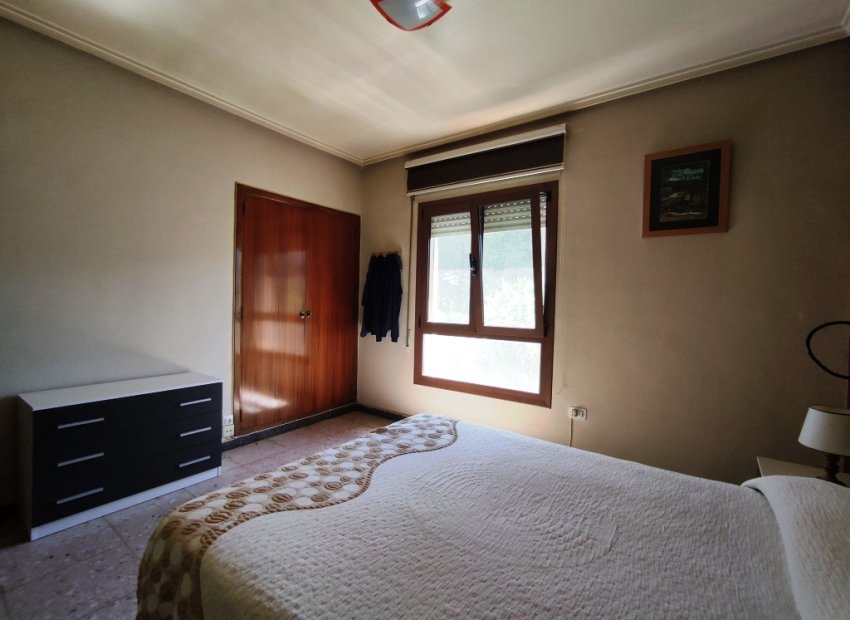 Resale - Villa - Alcoy - Urbanizaciones