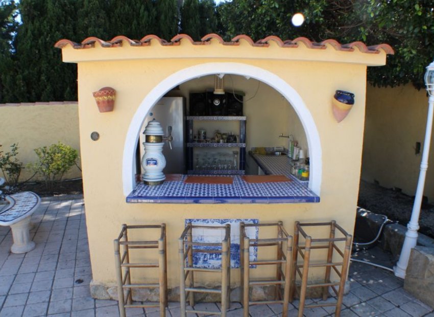 Resale - Villa - Alfas del Pí - Urbanizaciones