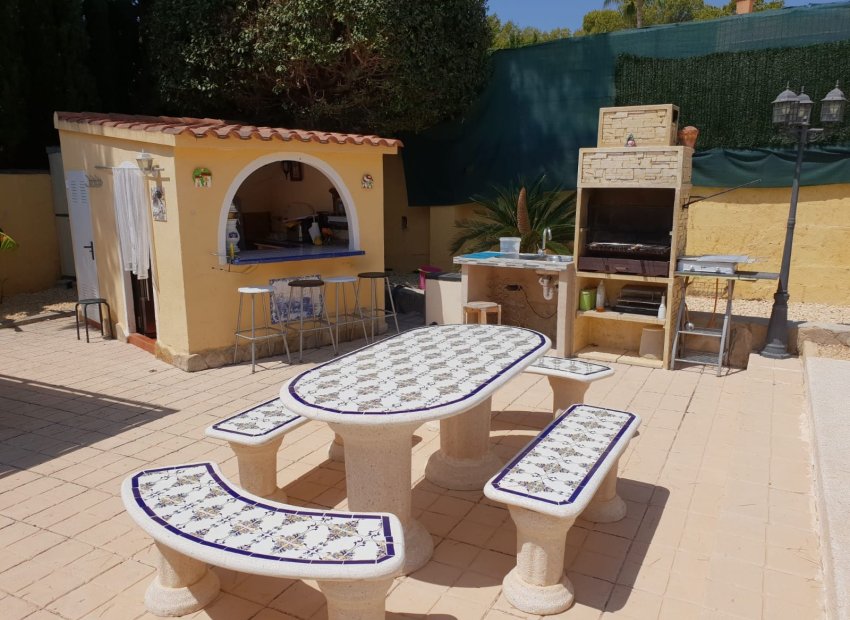 Resale - Villa - Alfas del Pí - Urbanizaciones