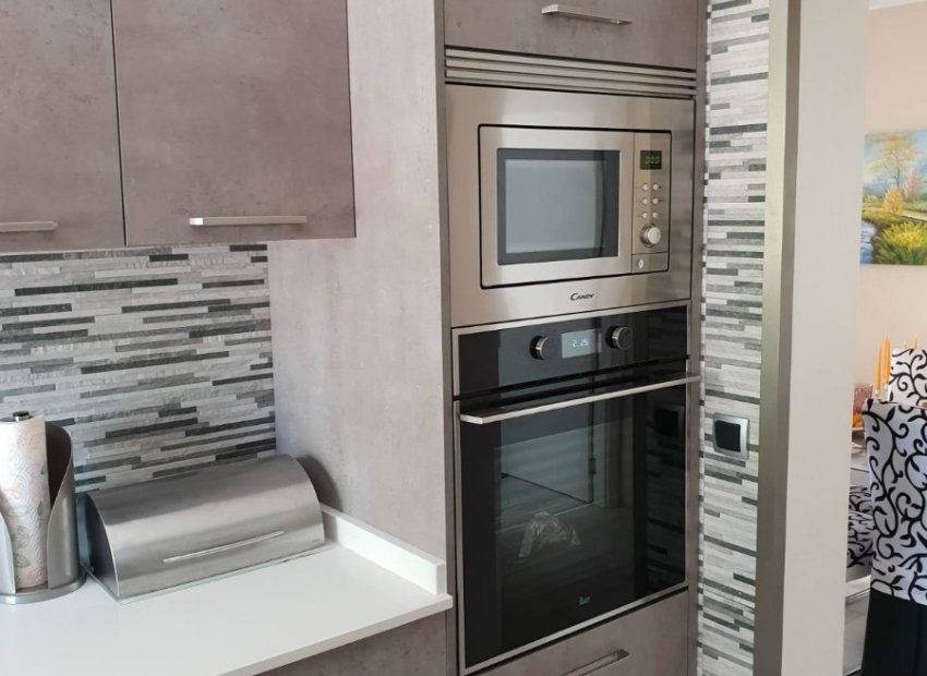 Resale - Villa - Alfas del Pí - Urbanizaciones