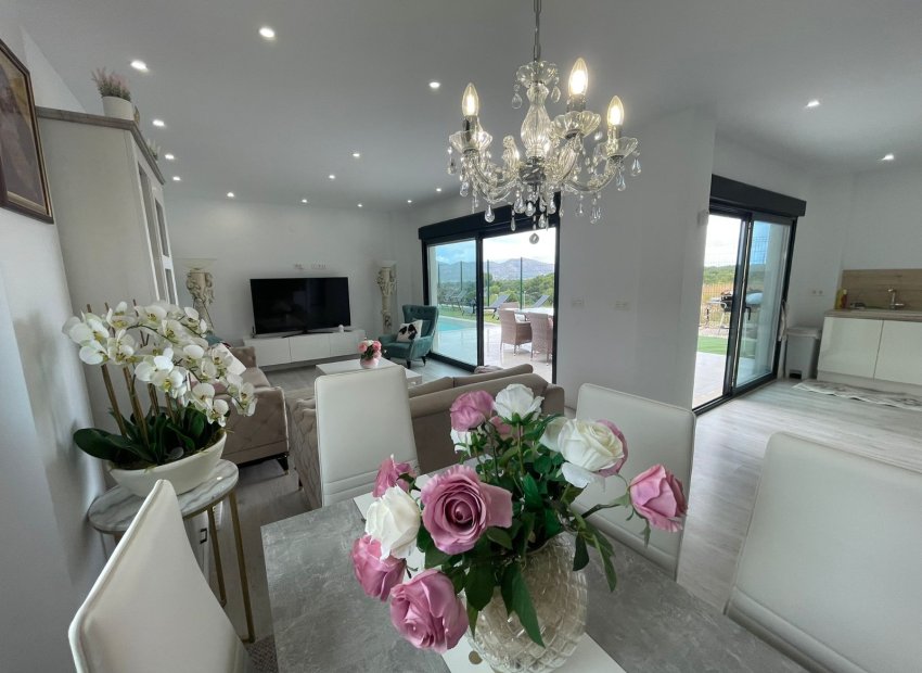 Resale - Villa - Alfas del Pí