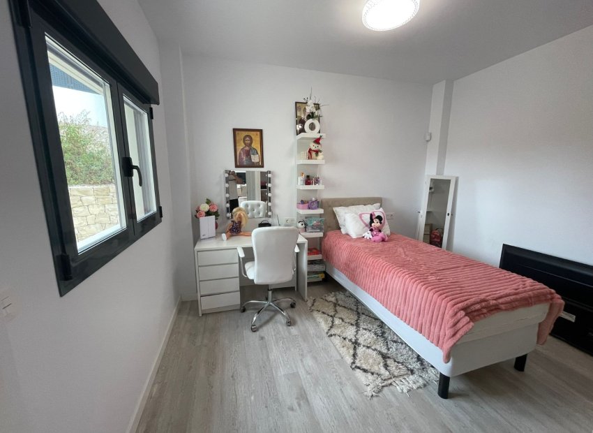 Resale - Villa - Alfas del Pí