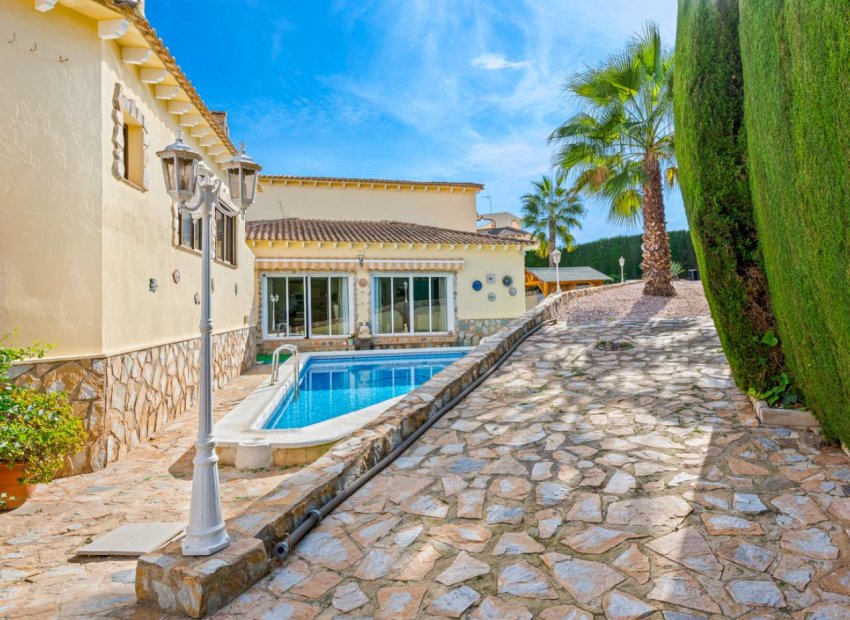Resale - Villa - Algorfa - Castillo de montemar