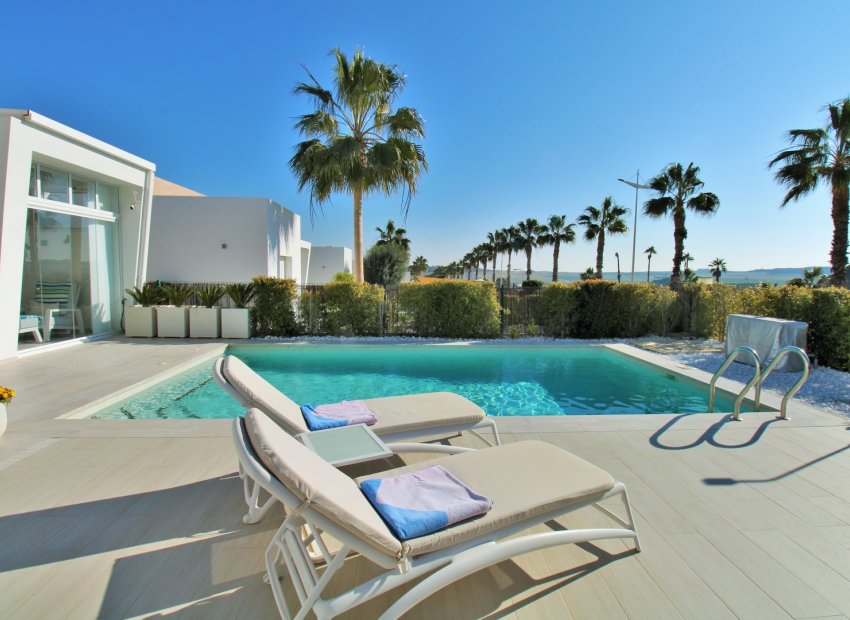 Resale - Villa - Algorfa - La finca Golf