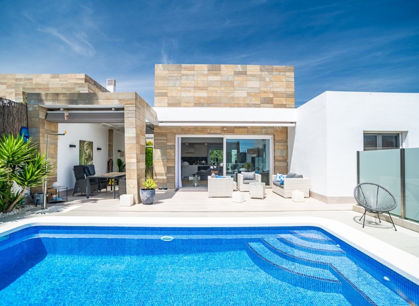 Resale - Villa - Algorfa - La finca Golf