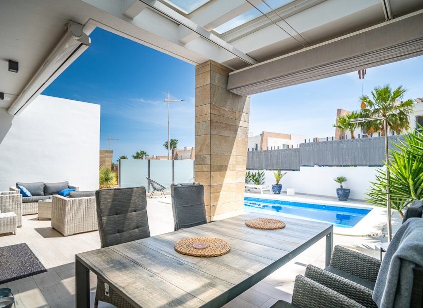 Resale - Villa - Algorfa - La finca Golf