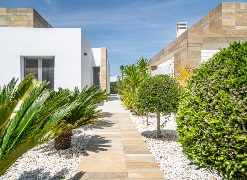 Resale - Villa - Algorfa - La finca Golf