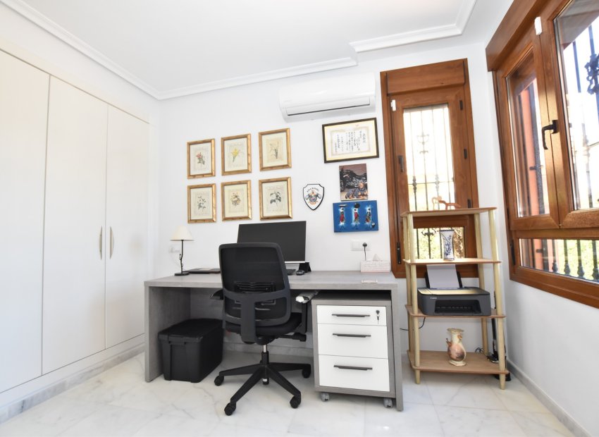 Resale - Villa - Algorfa - La finca Golf