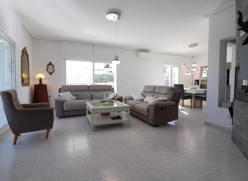 Resale - Villa - Algorfa - Lomas de La Juliana
