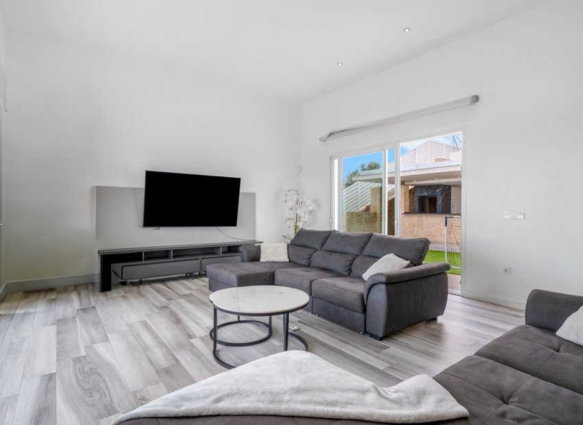 Resale - Villa - Algorfa - Lomas de La Juliana