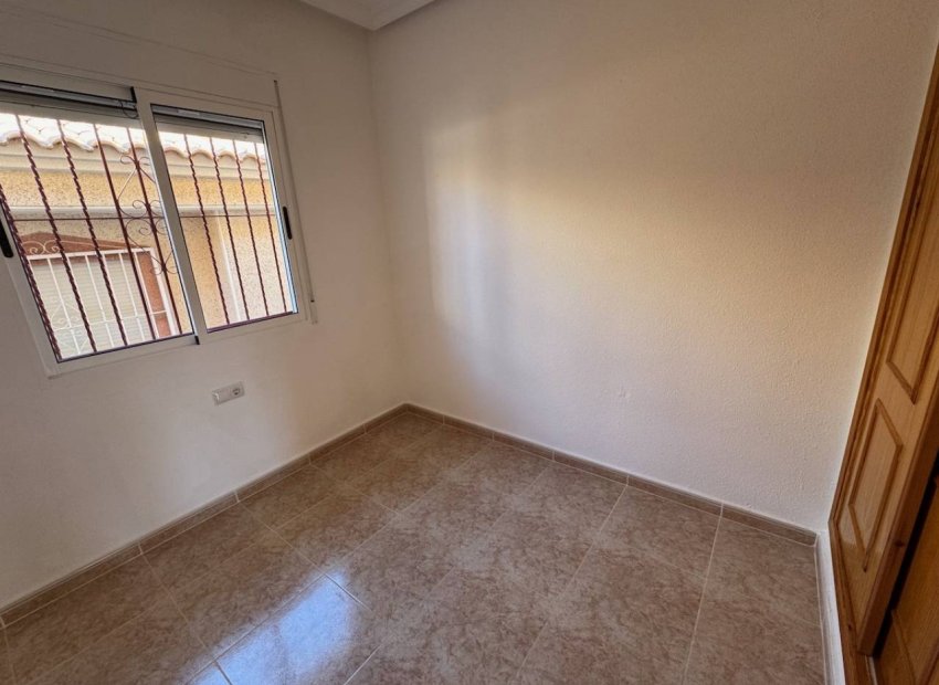 Resale - Villa - Algorfa - Montemar