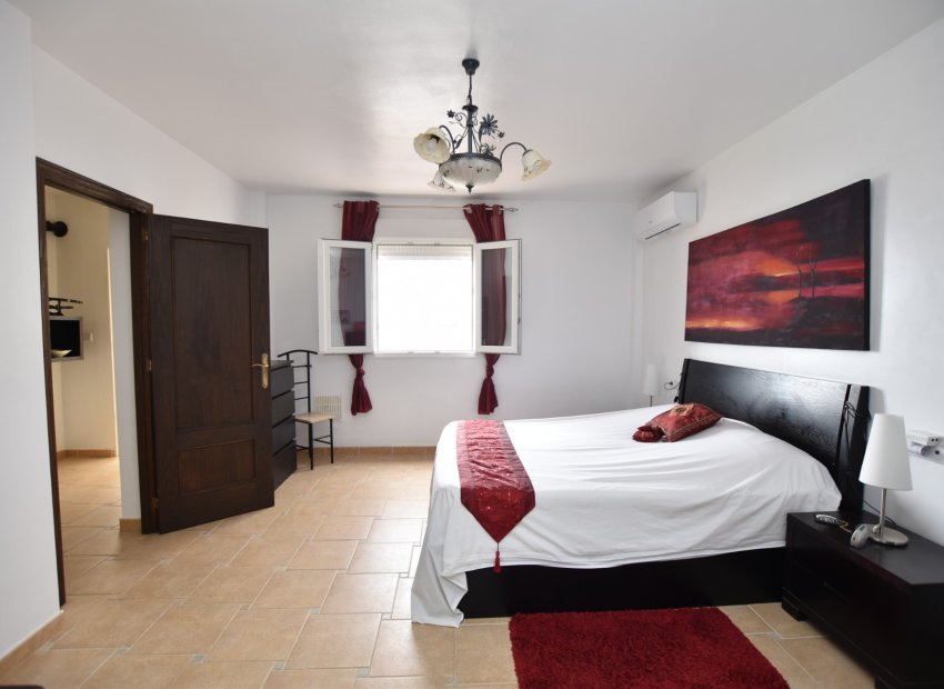 Resale - Villa - Algorfa - Montemar