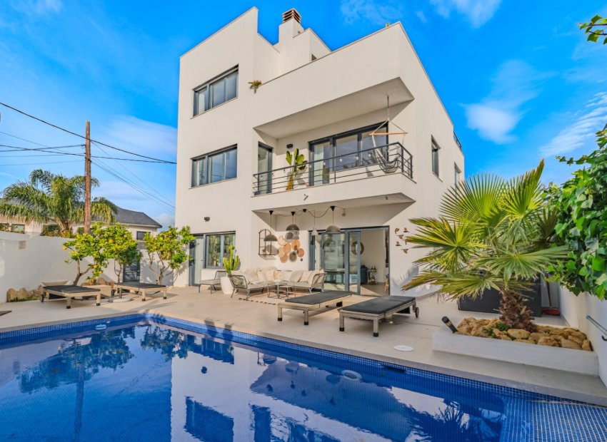 Resale - Villa - Alicante - Cabo de las Huertas