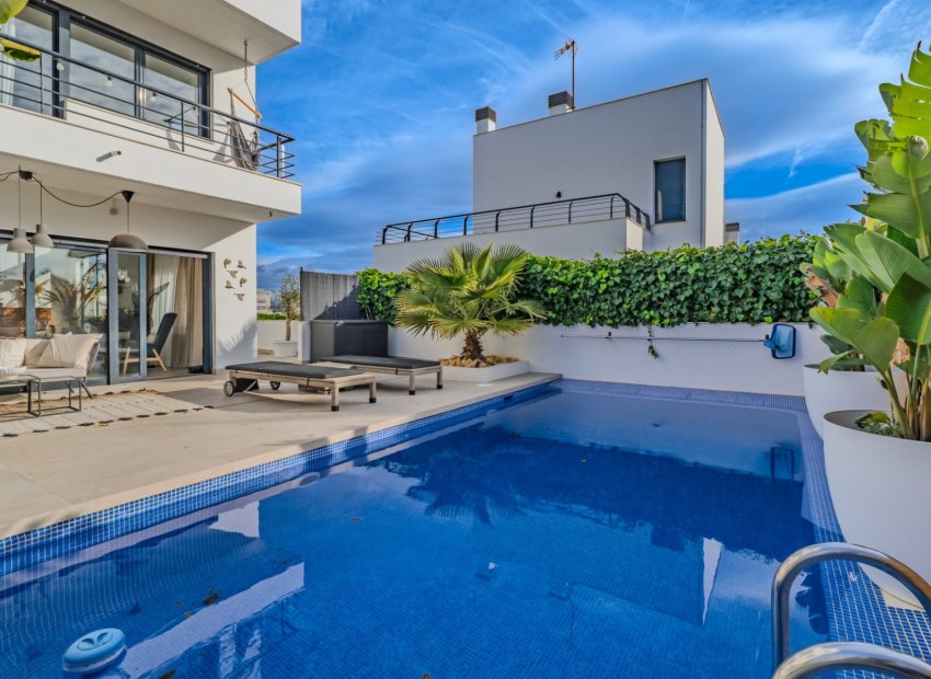 Resale - Villa - Alicante - Cabo de las Huertas