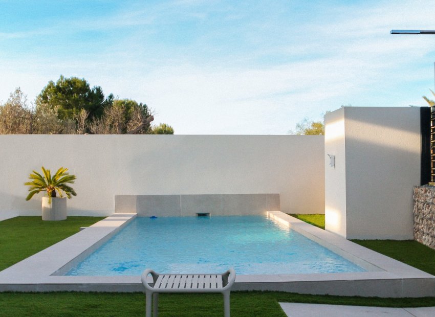 Resale - Villa - Alicante - Center