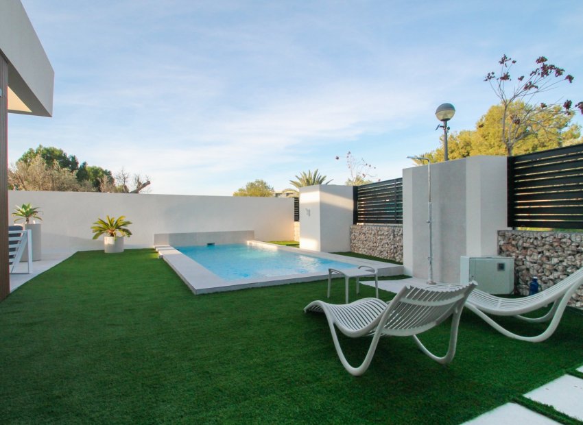 Resale - Villa - Alicante - Center