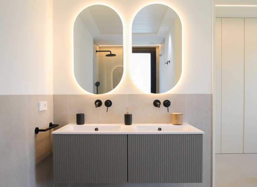 Resale - Villa - Alicante - Center