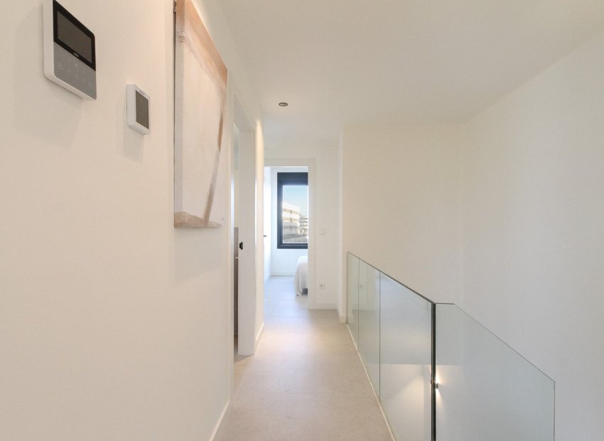 Resale - Villa - Alicante - Center