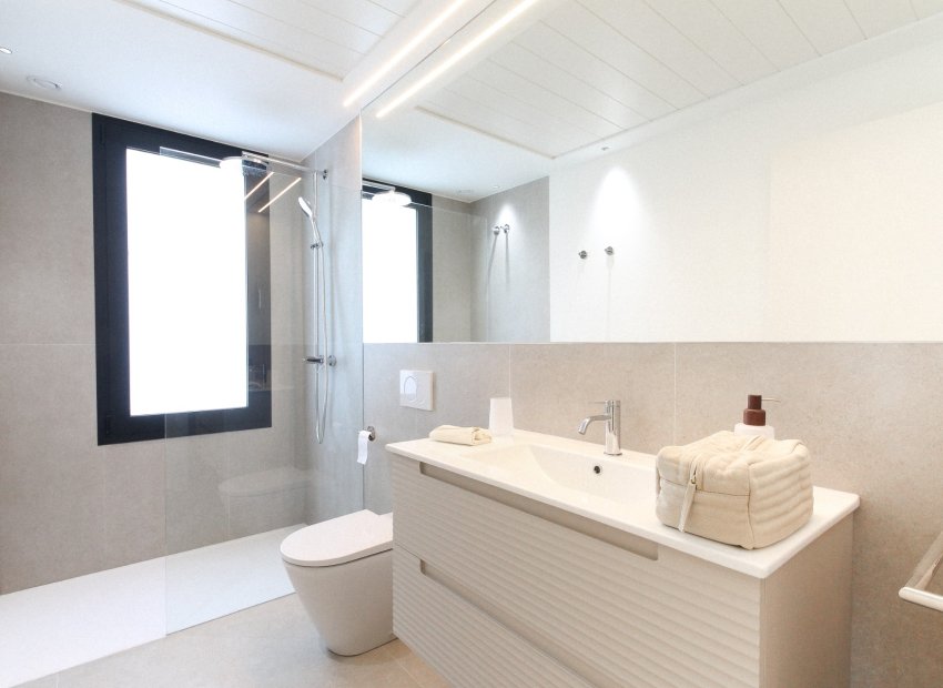 Resale - Villa - Alicante - Center