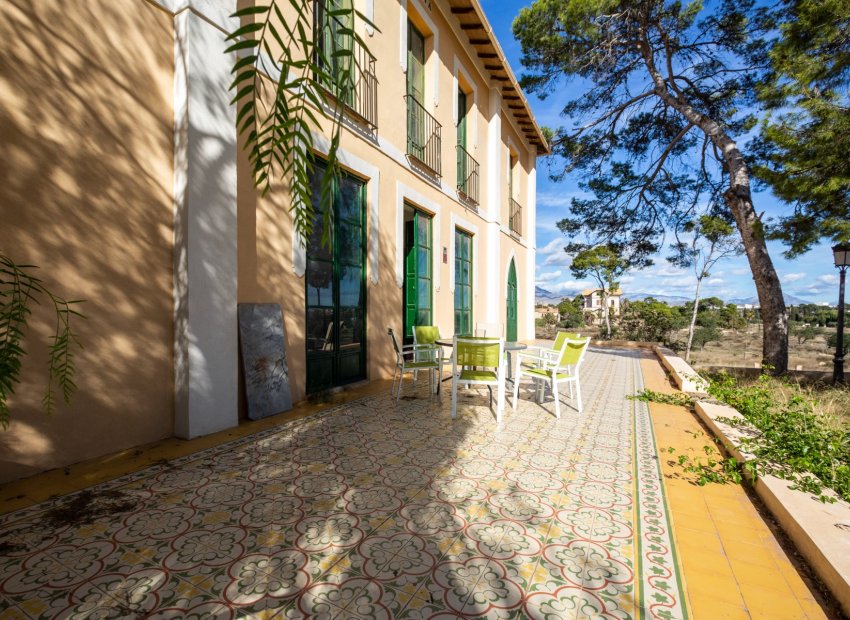 Resale - Villa - Alicante - Center