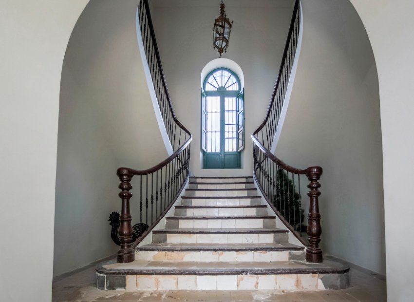 Resale - Villa - Alicante - Center