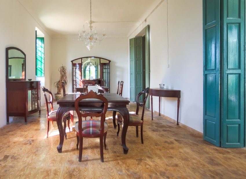 Resale - Villa - Alicante - Center