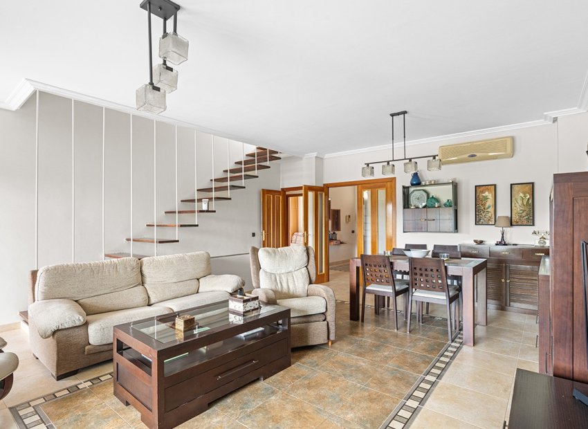 Resale - Villa - Alicante - Rebolledo