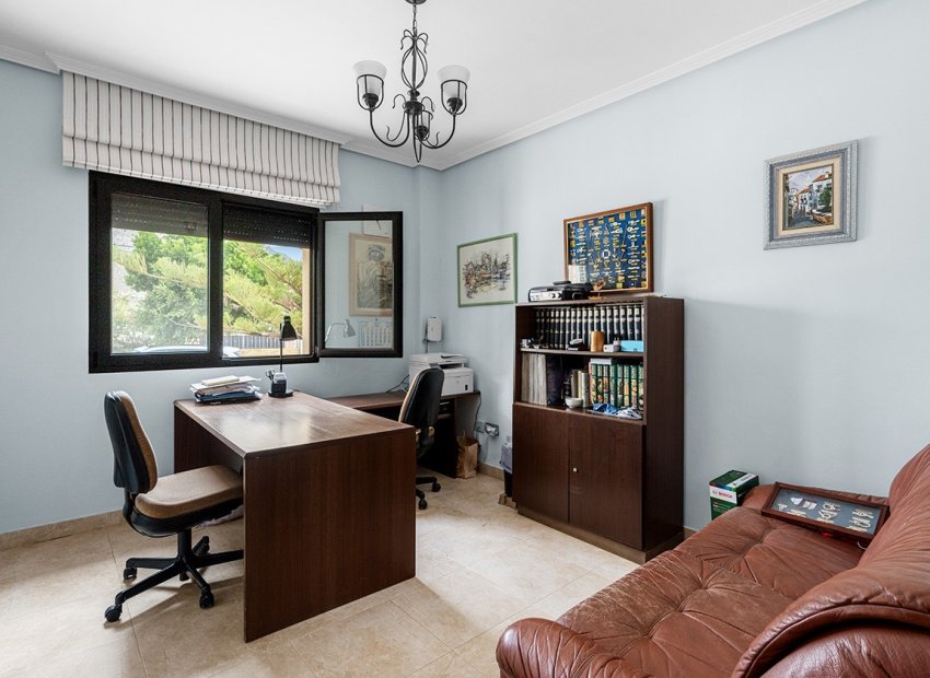 Resale - Villa - Alicante - Rebolledo