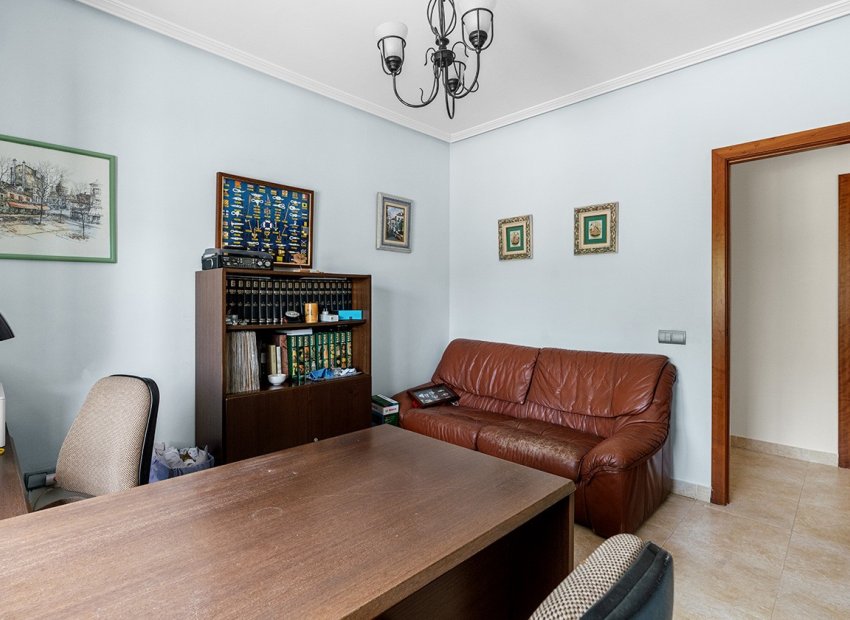 Resale - Villa - Alicante - Rebolledo