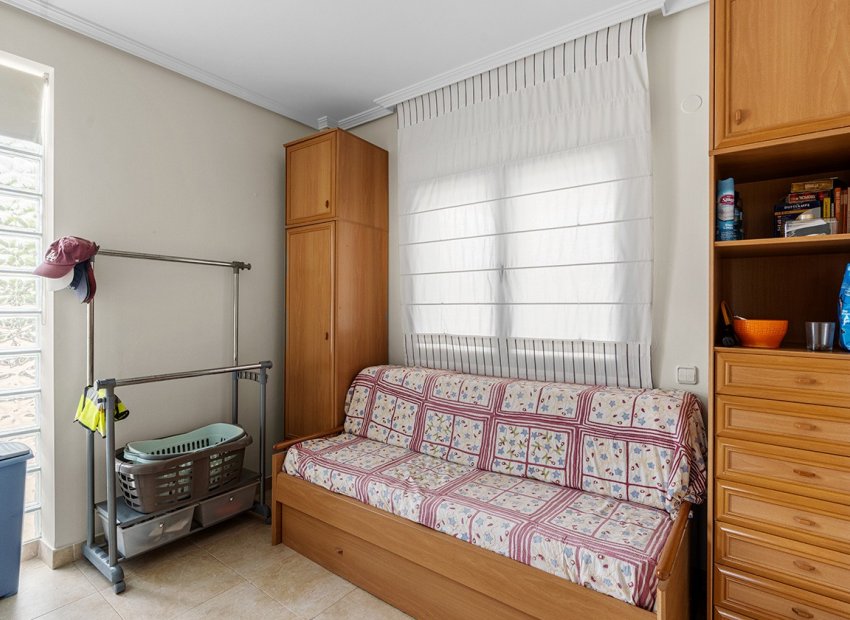 Resale - Villa - Alicante - Rebolledo