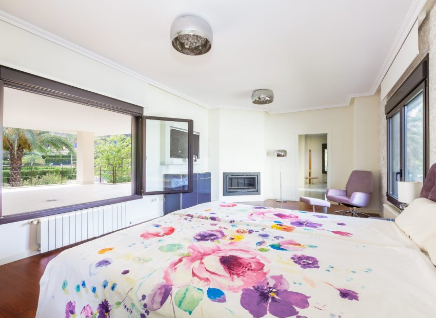 Resale - Villa - Alicante - Vistahermosa