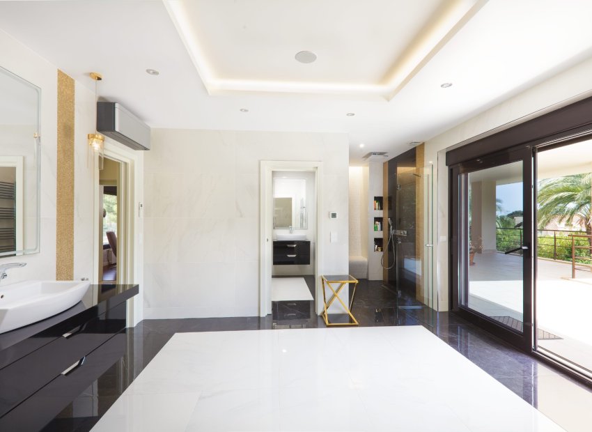 Resale - Villa - Alicante - Vistahermosa