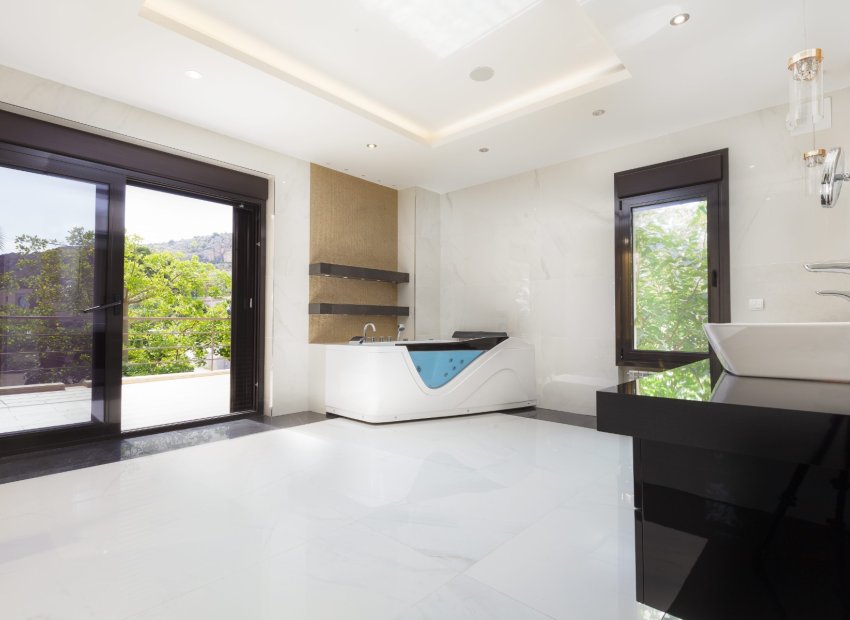 Resale - Villa - Alicante - Vistahermosa