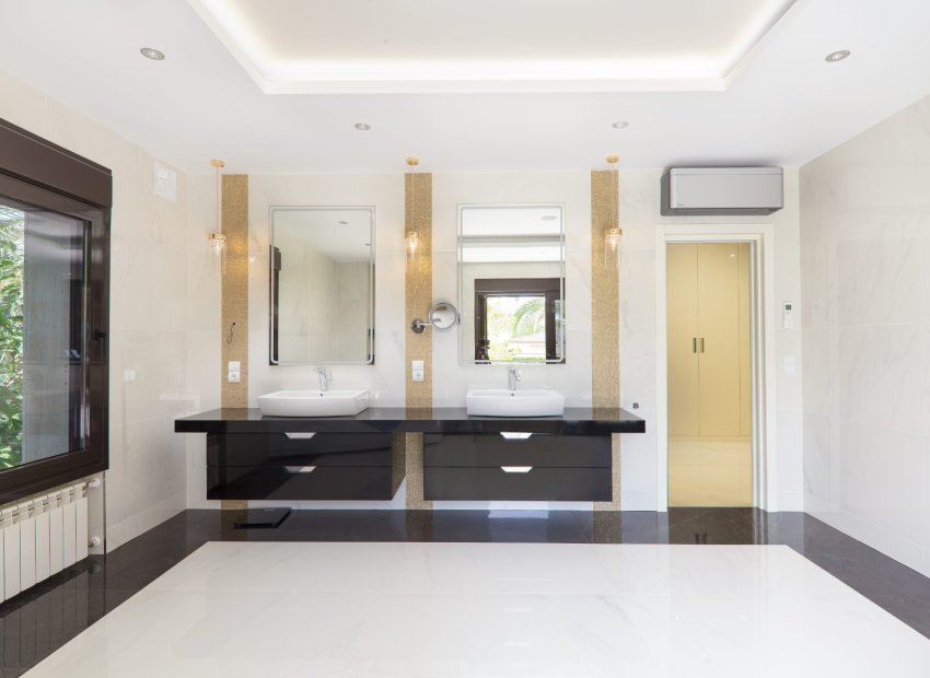 Resale - Villa - Alicante - Vistahermosa