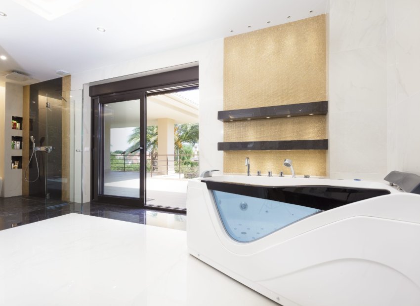 Resale - Villa - Alicante - Vistahermosa