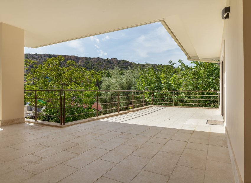 Resale - Villa - Alicante - Vistahermosa