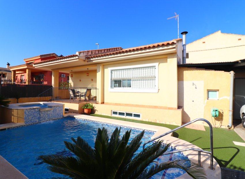 Resale - Villa - Almoradi - El Saladar